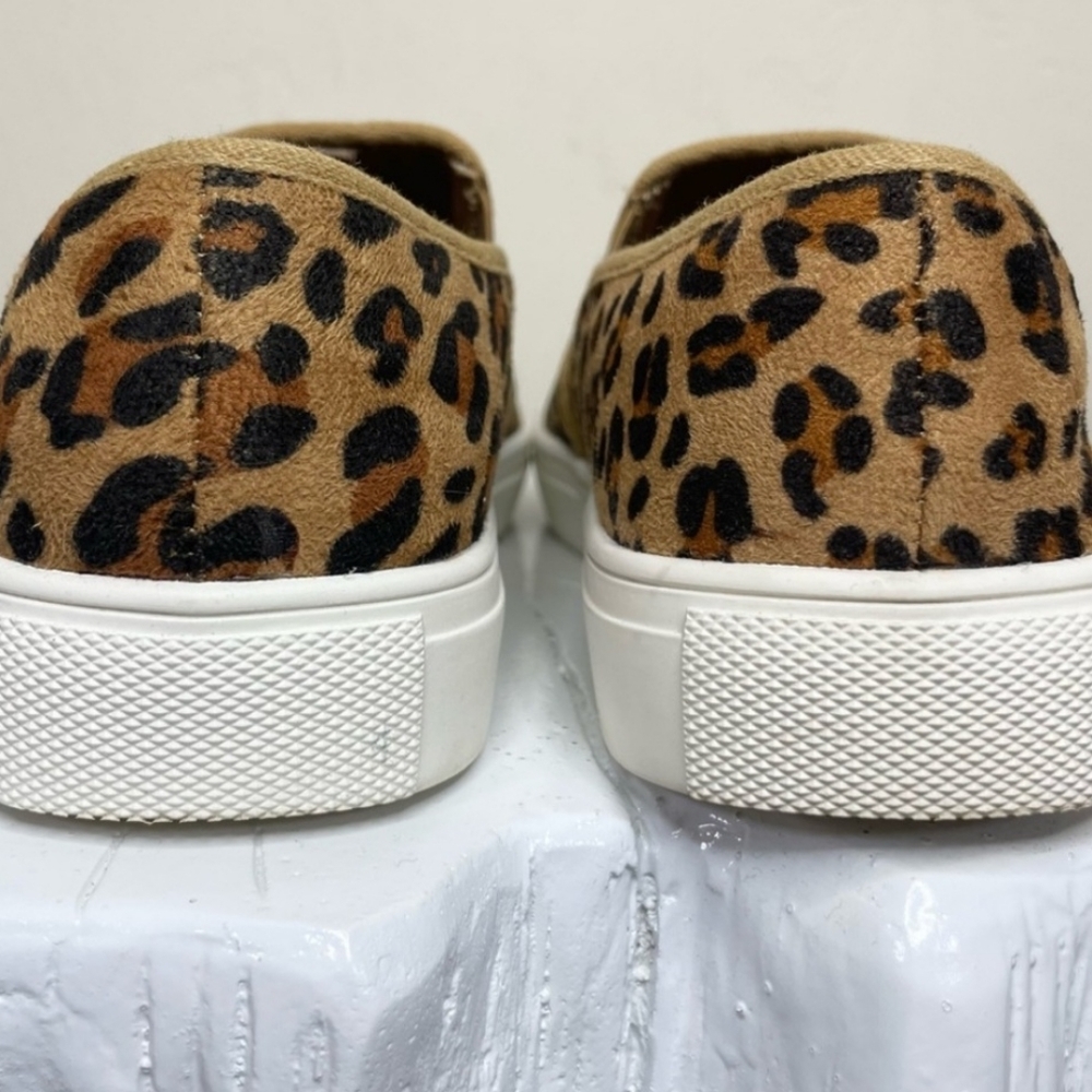 π£ Boutique by Corkys Leopard π Print Jungle Slip On Sneaker Size 7 π - Picture 3 of 9